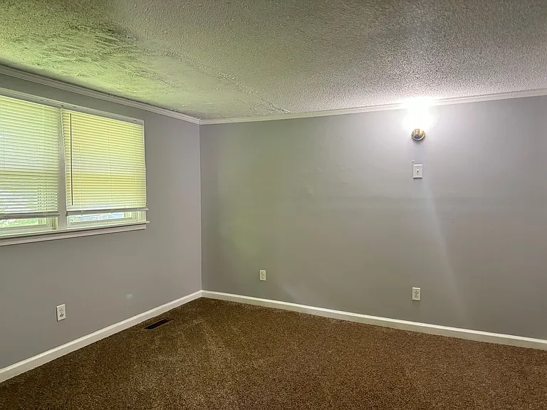 634 Lafayette Rd — Photo 18