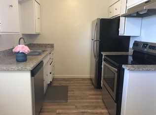 120 E Fairmont Ave #9, Modesto, CA 95354