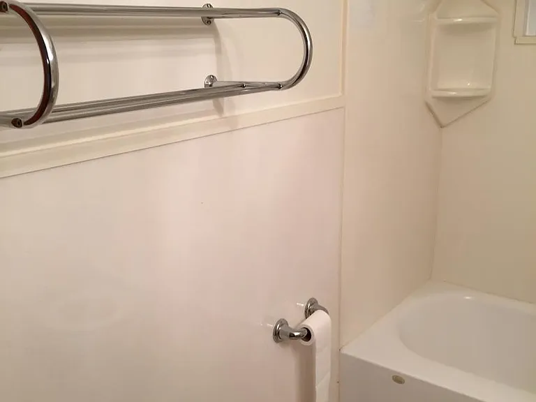 210 Marion Ave — Photo 11