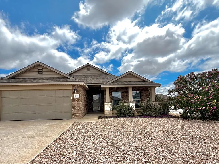 3213 Viola Ave — Photo 1