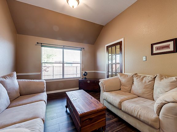 3rd image of 13680 Saddlewood Dr