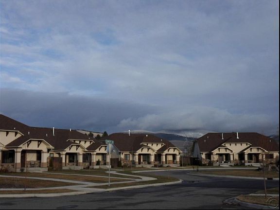 2nd image of 3744A Connery Cir