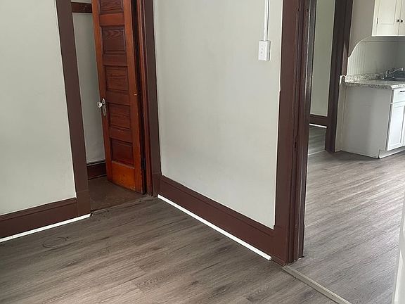 5th image of 3414 W 44th St #Up