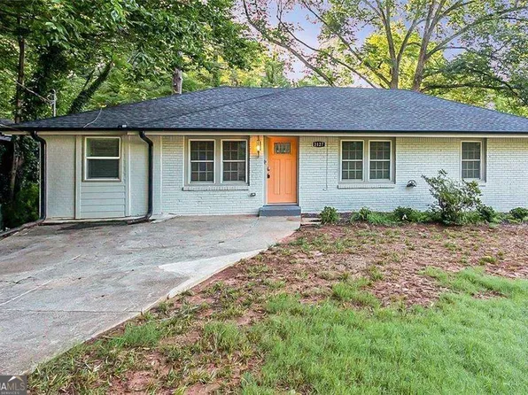 2127 Garden Cir, Decatur, GA 30032