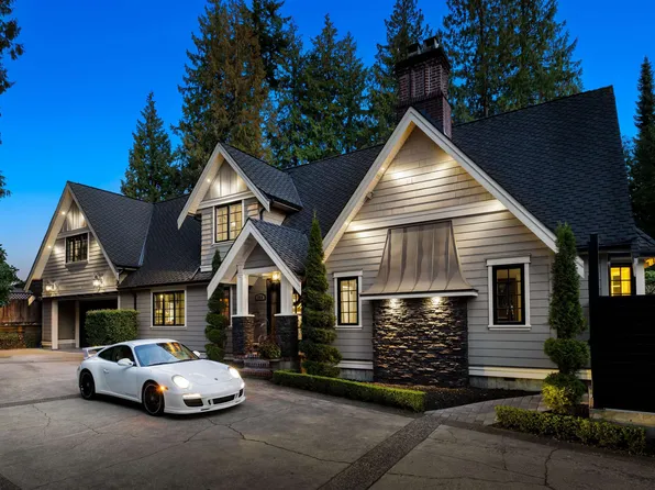 744 Austin Ave, Coquitlam, BC V3K 3N1