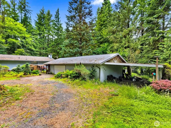 723 N 10th Street, Montesano, WA 98563