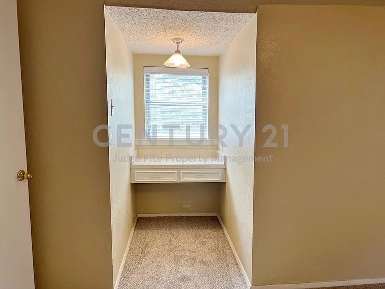 508 Trail Lake Pl — Photo 10