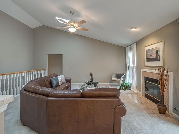 5th image of 2428 Flyway Ct