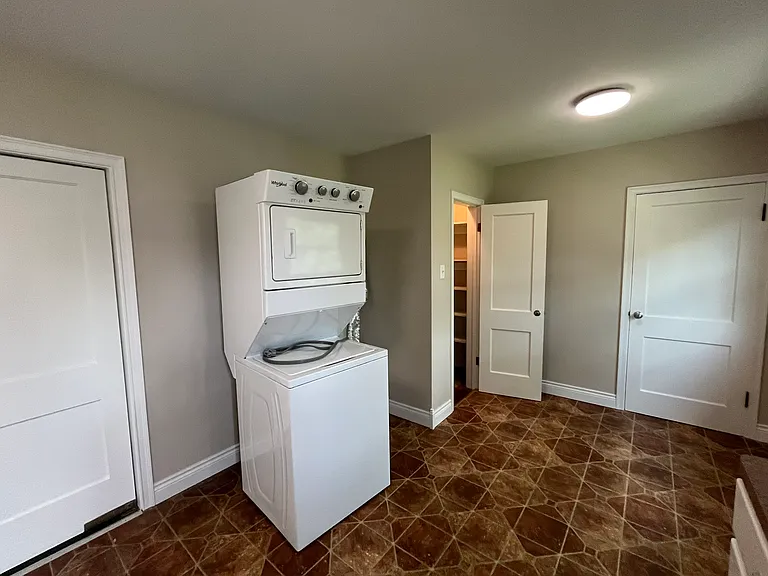 1197 SW Oakley Ave #B — Photo 7