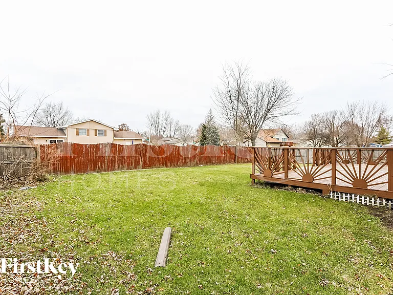 1119 Karen Dr — Photo 16
