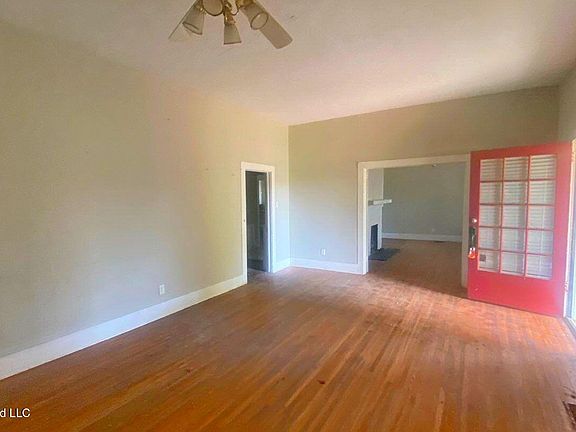 3rd image of 217 E Center St