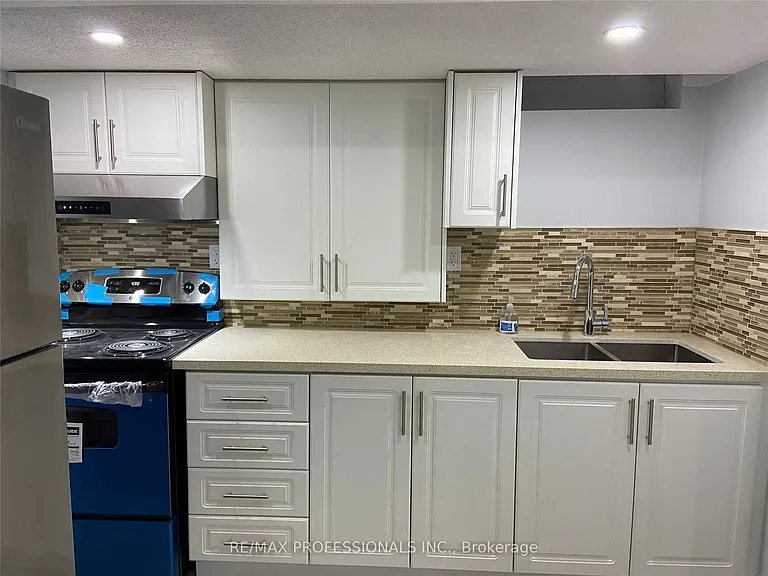 5349 Lismic Blvd #BASEMENT — Photo 8