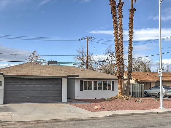 3rd image of 109 Hyacinth Ln
