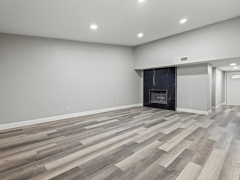 3939 Branch Hollow Dr — Photo 4