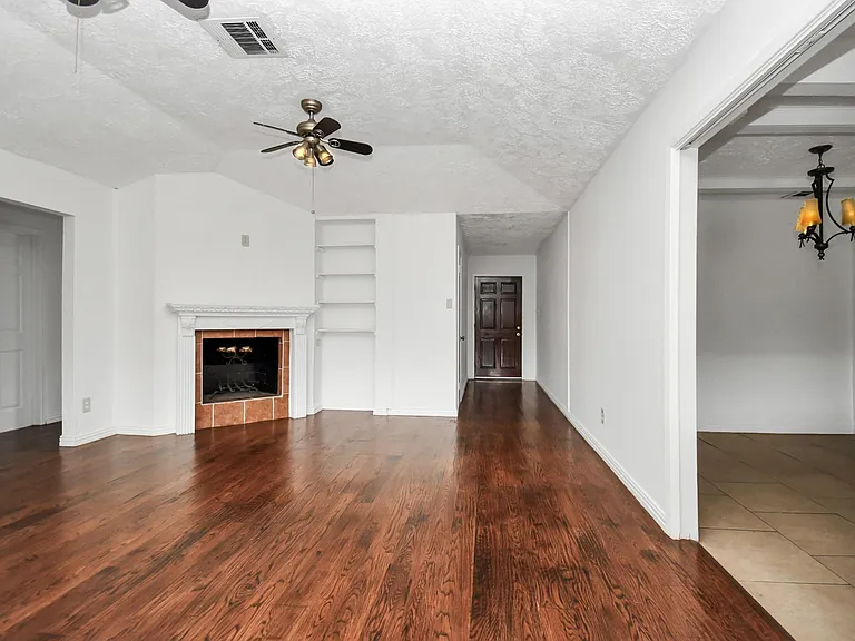 10131 Kent Towne Ln — Photo 5