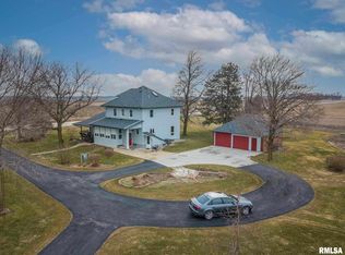 25346 Territorial Rd, Le Claire, IA 52753