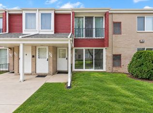507 Sunset Ln, Saint Clair Shores, MI 48082