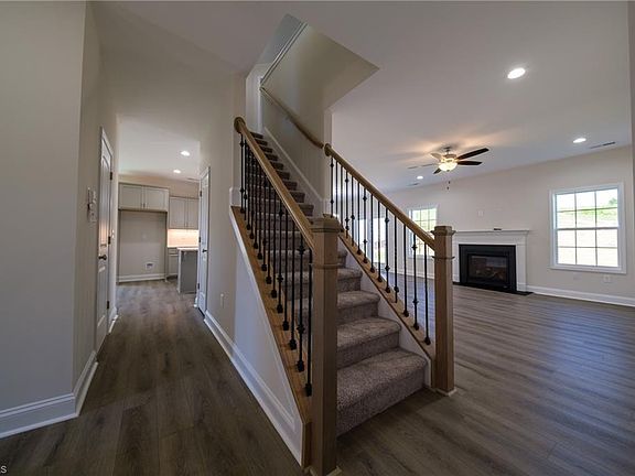 5th image of 1628 Birtwick Park St #88