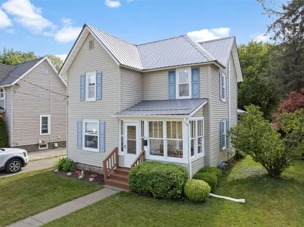 112 Elsbree St, Sayre, PA 18840