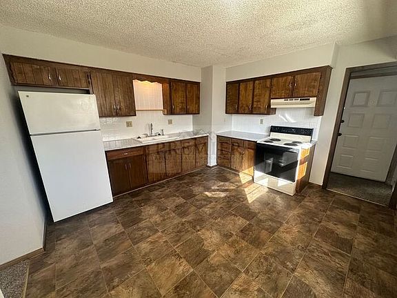 3rd image of 16704 E 28th Pl APT C