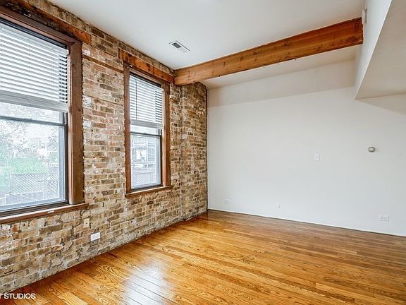4th image of 1048 W Dickens Ave APT 13