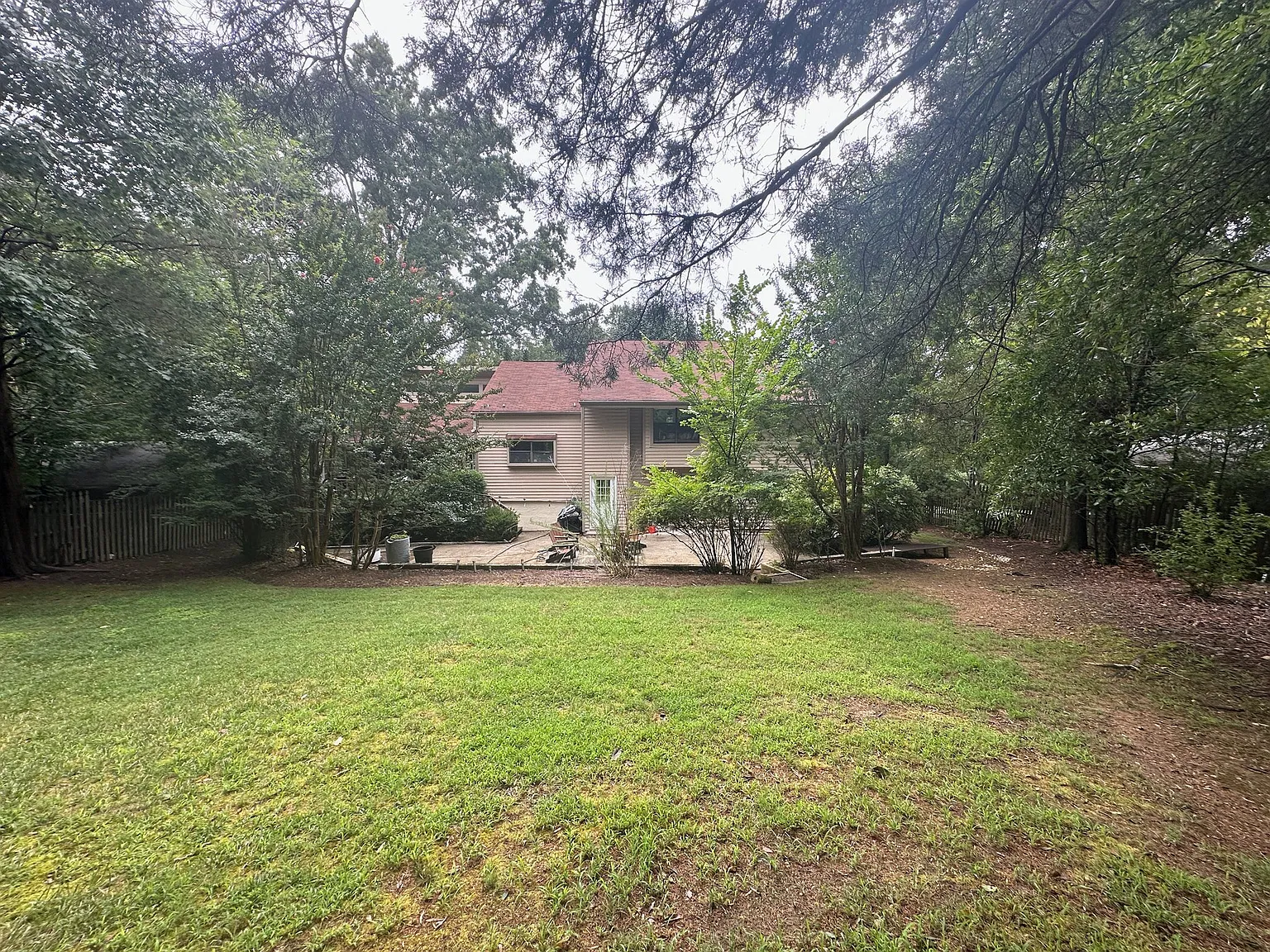 3 bed, 2.5 bath, 2365 sqft, $3,800 — Photo 4