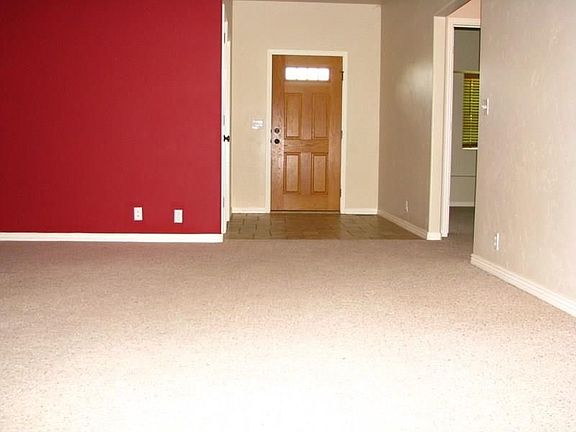 3rd image of 1518 Anny Dr E