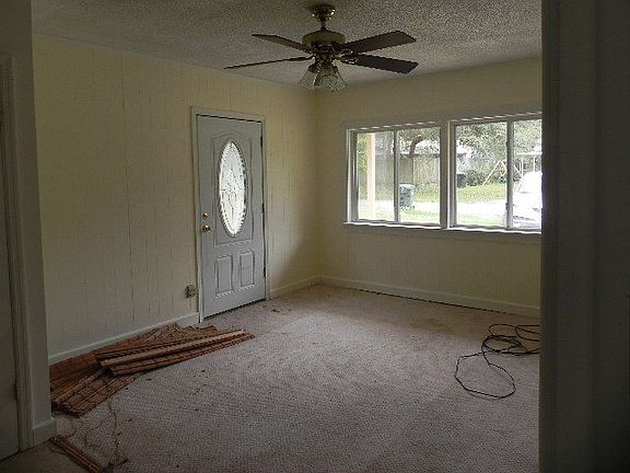 2nd image of 102 Ossabaw St
