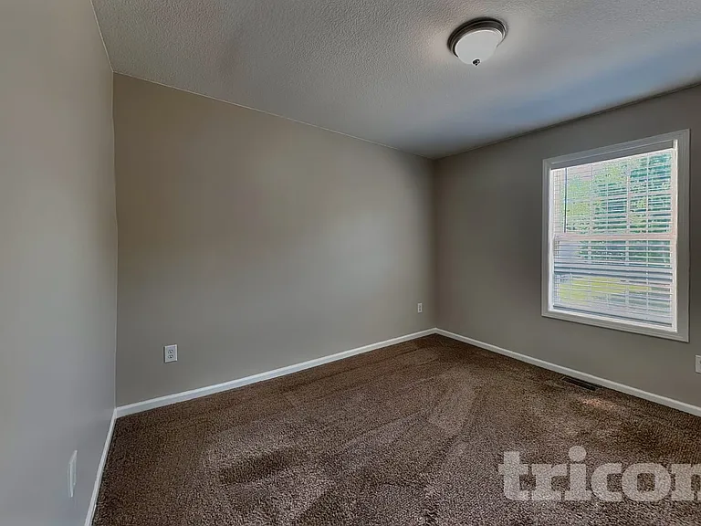2116 SW Chase Dr — Photo 11