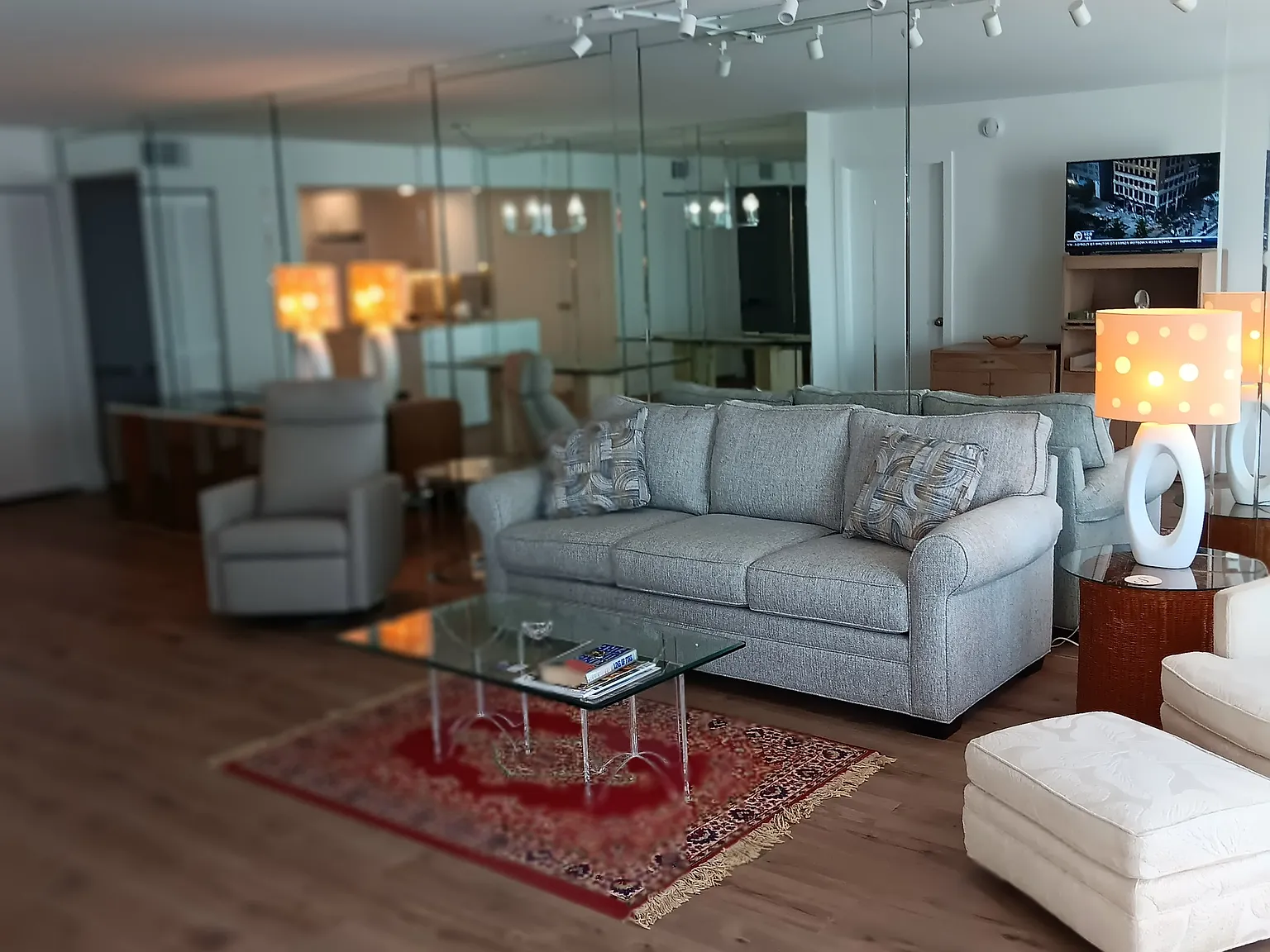 2 bed, 1600 sqft, $4,500 — Photo 3