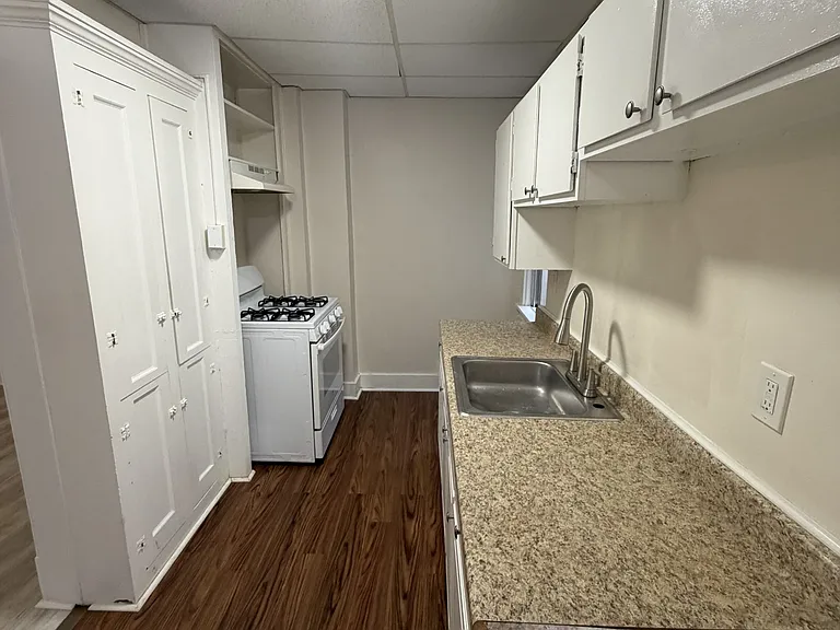 2815 Brownsville Rd #6 — Photo 15