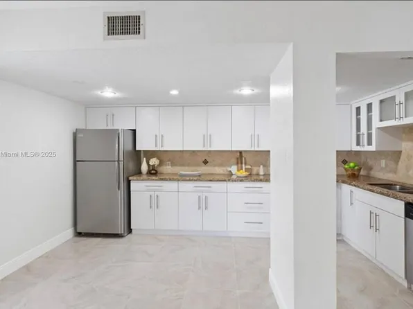 8091 NW 12th St APT H, Margate, FL 33063