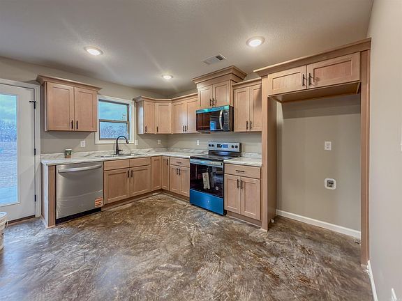 3rd image of 143 Waterfowl Way