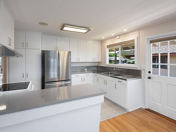 4th image of 651 11th Ave #3/2