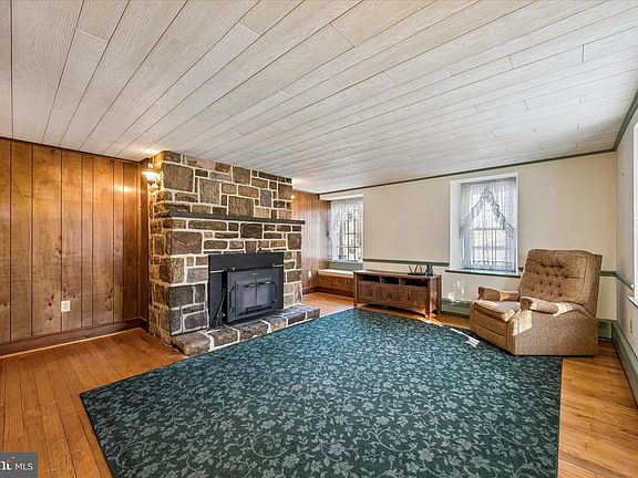 5th image of 2204 Harmonyville Rd