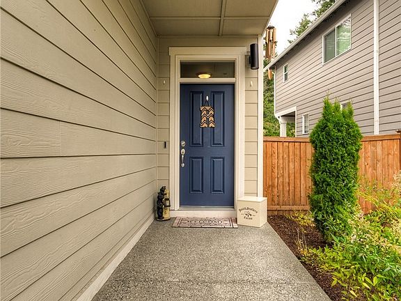 2nd image of 11909 173rd St E