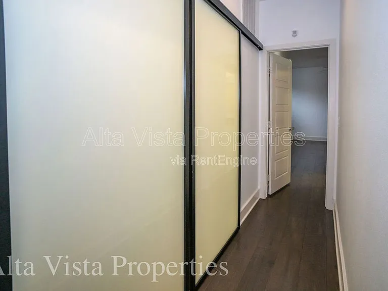 2549 Aperture Cir — Photo 24