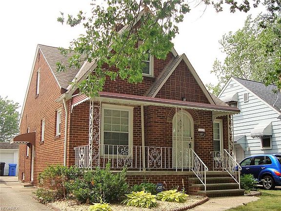 3rd image of 13637 Belleshire Ave