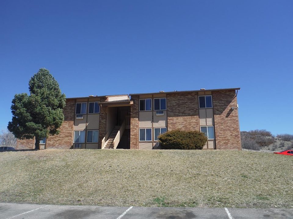 1st image of 472 S Gilbert St #F8e9d333d