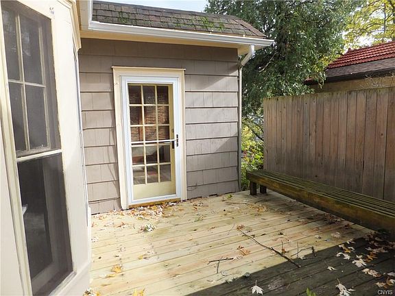 4th image of 222 Crawford Ave
