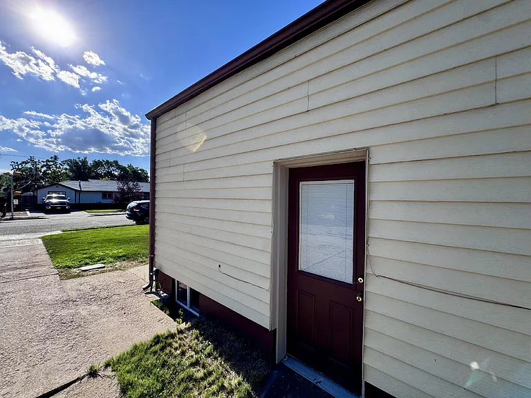 4886 S Logan St #B — Photo 12