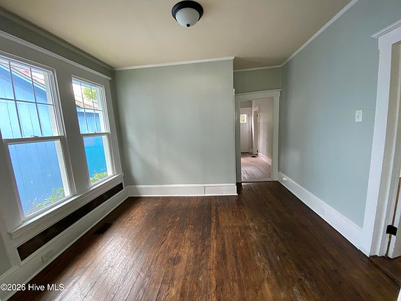 3rd image of 709 Mcrae Street