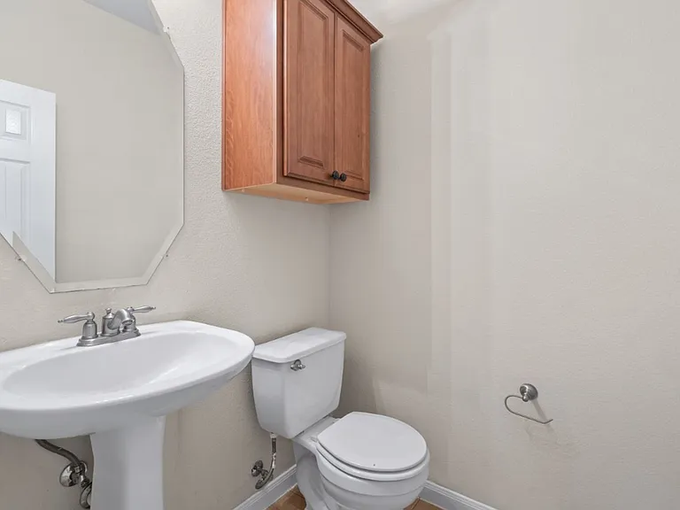 652 Dark Horse Ln — Photo 19