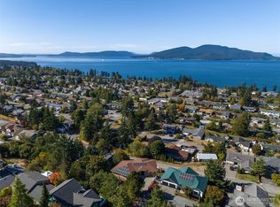 3420 W 8th Pl, Anacortes, WA