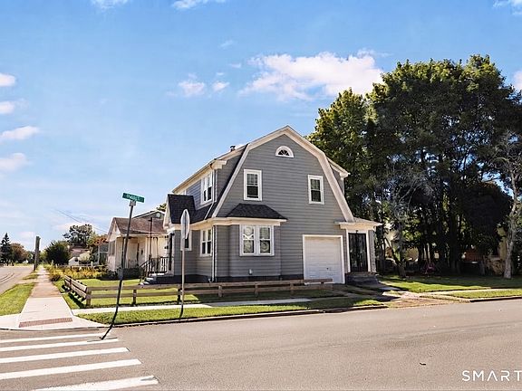3rd image of 218 Circular Avenue
