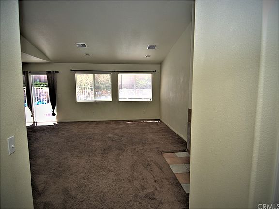 4th image of 57151 Millstone Dr