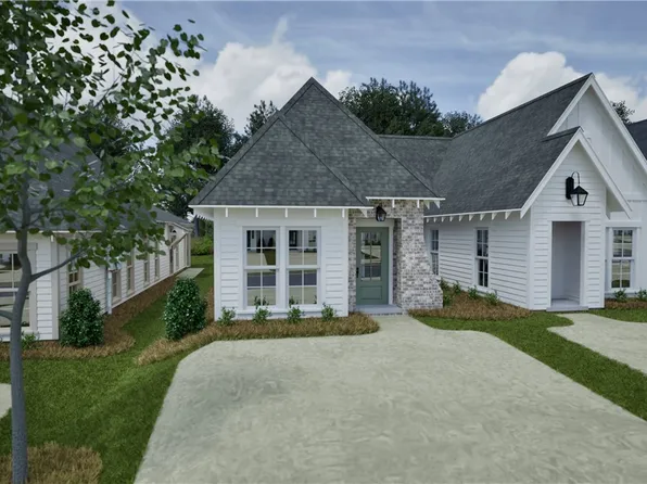 1038 Hunters Way, Opelika, AL 36801