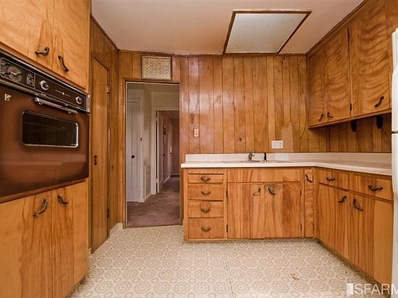 4th image of 1990 35th Ave