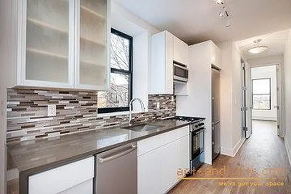 Rented by Bold New York | media 15