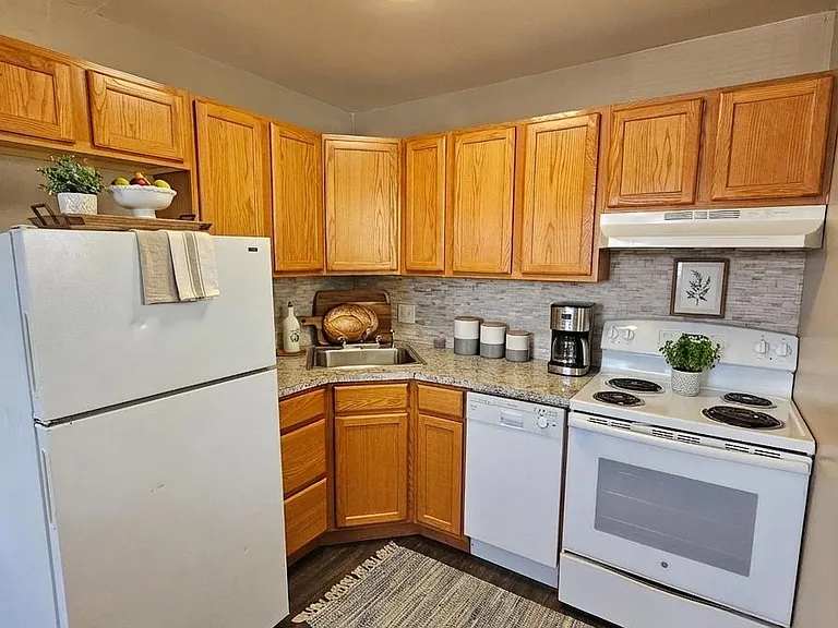 9965 W 59th Pl #3 — Photo 2